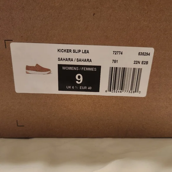 BOGS Kicker Slip On Leather Casual Shoes - Picture 2 of 7